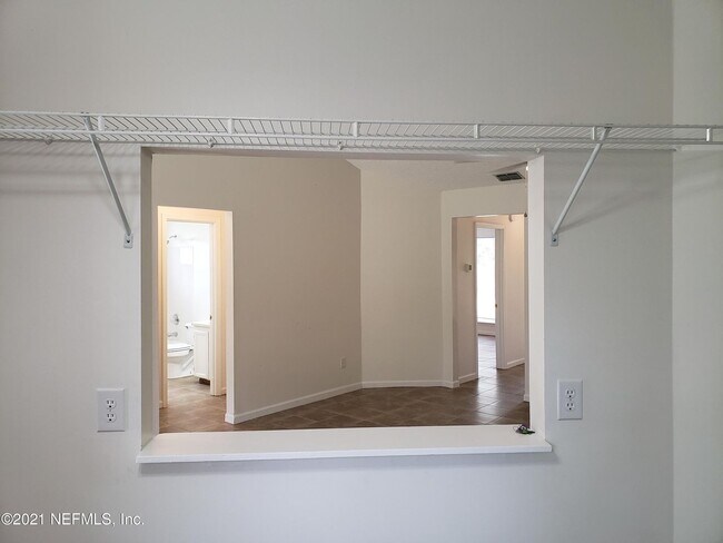 Building Photo - 2642 B San Francisco Blvd