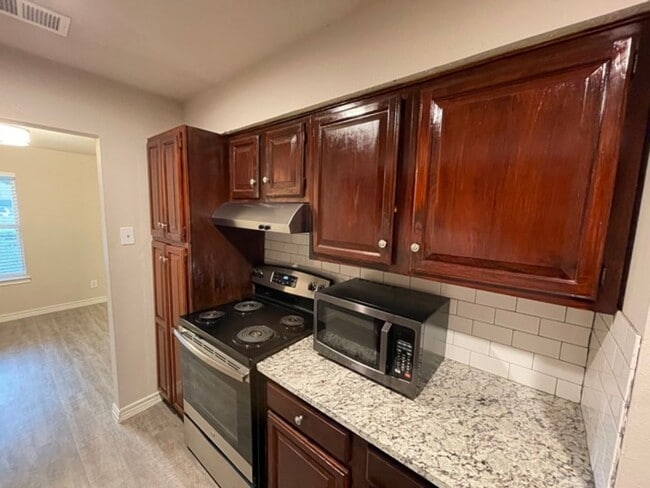 Building Photo - 1017-1019 Mullins Street