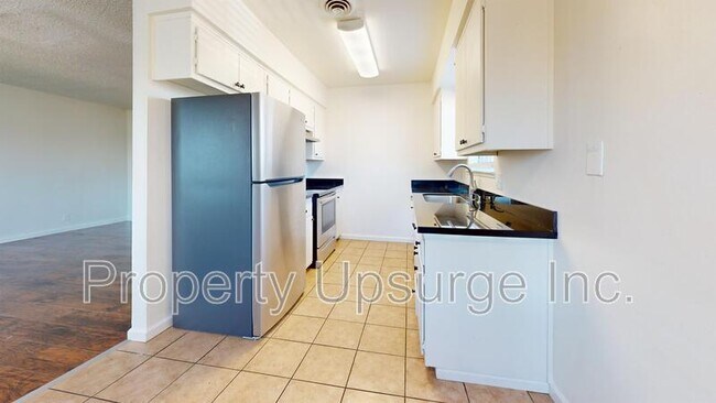 Building Photo - 1340 Hobart Dr