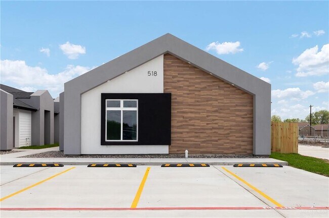 Building Photo - 14 TX-499 Loop