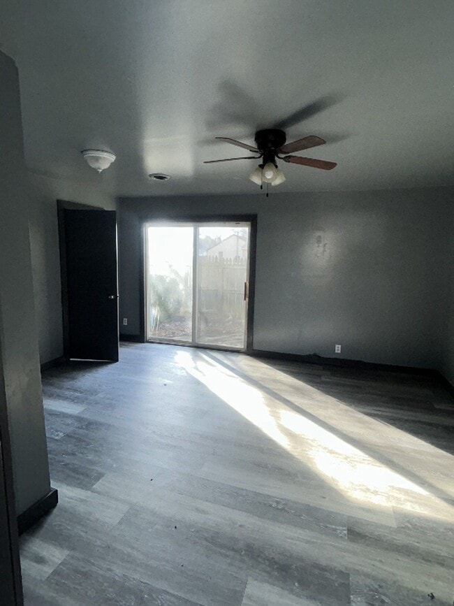 Building Photo - 3504 Blackstone Ave