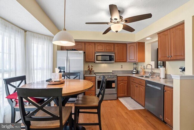 Building Photo - 8016 Brightlight Pl