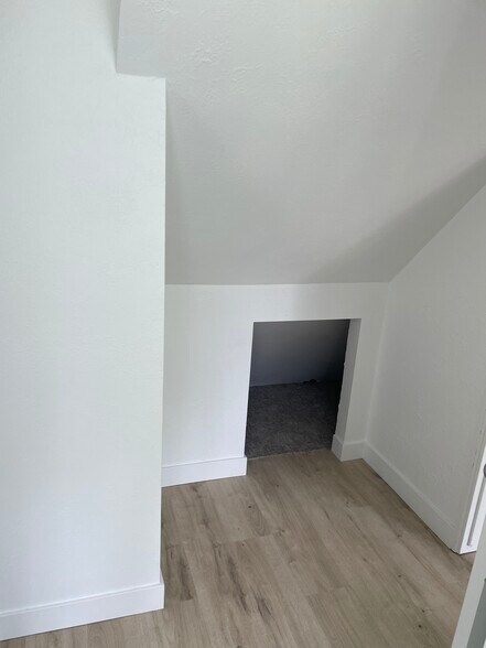 Storage Nook - 160 N 800 W