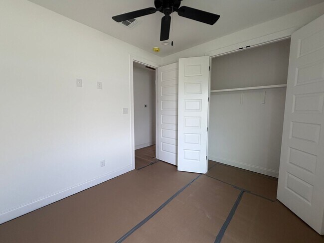 Building Photo - 203 Benson Grove