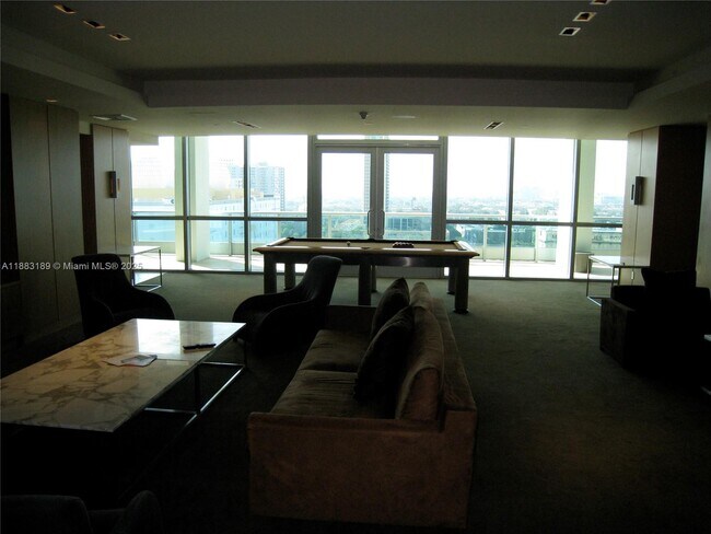Building Photo - 900 Biscayne Blvd