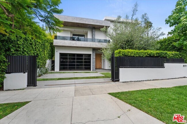 Building Photo - 853 N Kilkea Dr