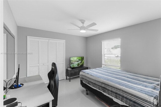 Building Photo - 19648 Back 9 Dr