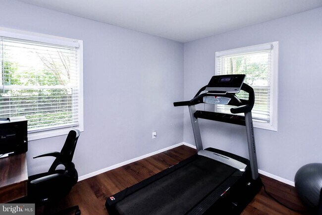 Building Photo - 4105 Yardley Ct