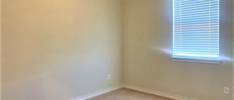 Building Photo - 6605 Verona Pl