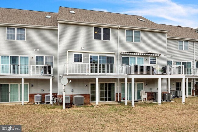 Building Photo - 13477 Stowaway Ct