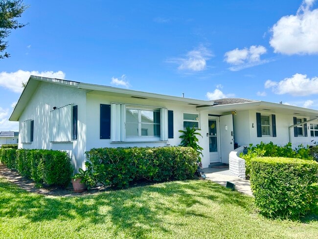 Building Photo - 2766 Emory Dr W