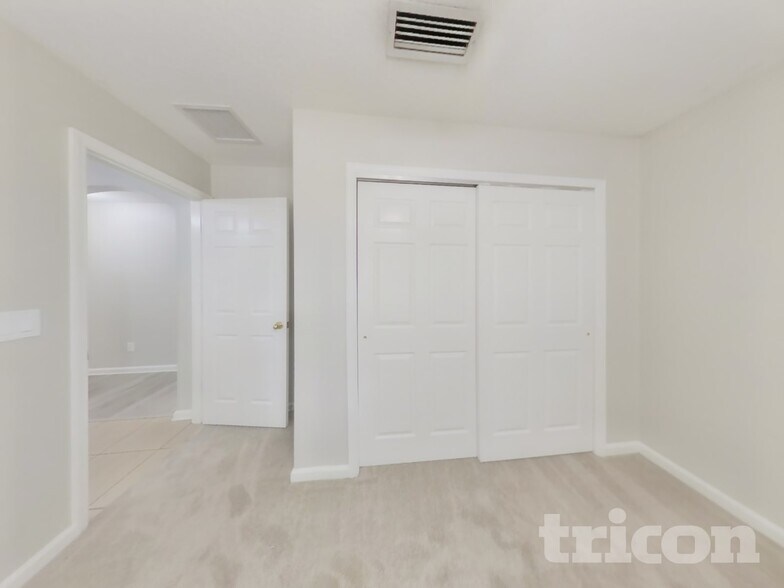 Building Photo - 656 Sunny Stroll Dr