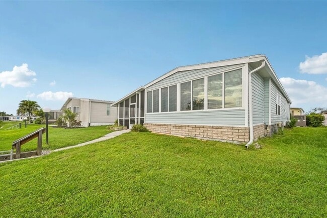 Building Photo - 106 Lazy River Rd