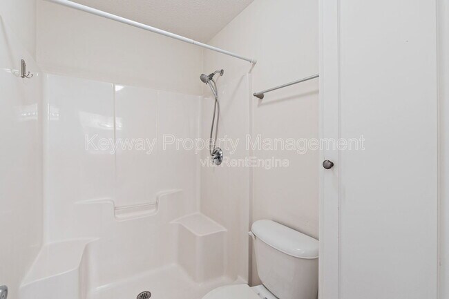 Building Photo - 208 Satomi Way