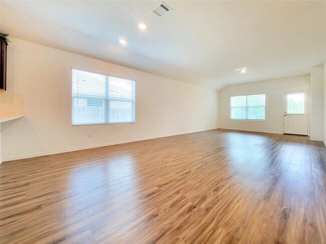 Building Photo - 21417 Quick Fox Dr