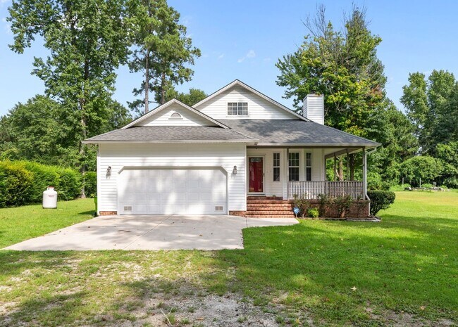 Primary Photo - Beautiful 4BD/3BA plus Bonus Room on Sough...