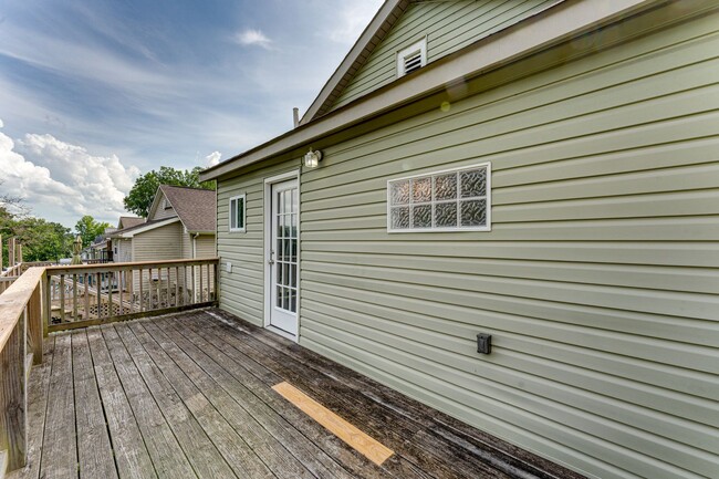 Building Photo - 2 BR 1 BA house for Rent