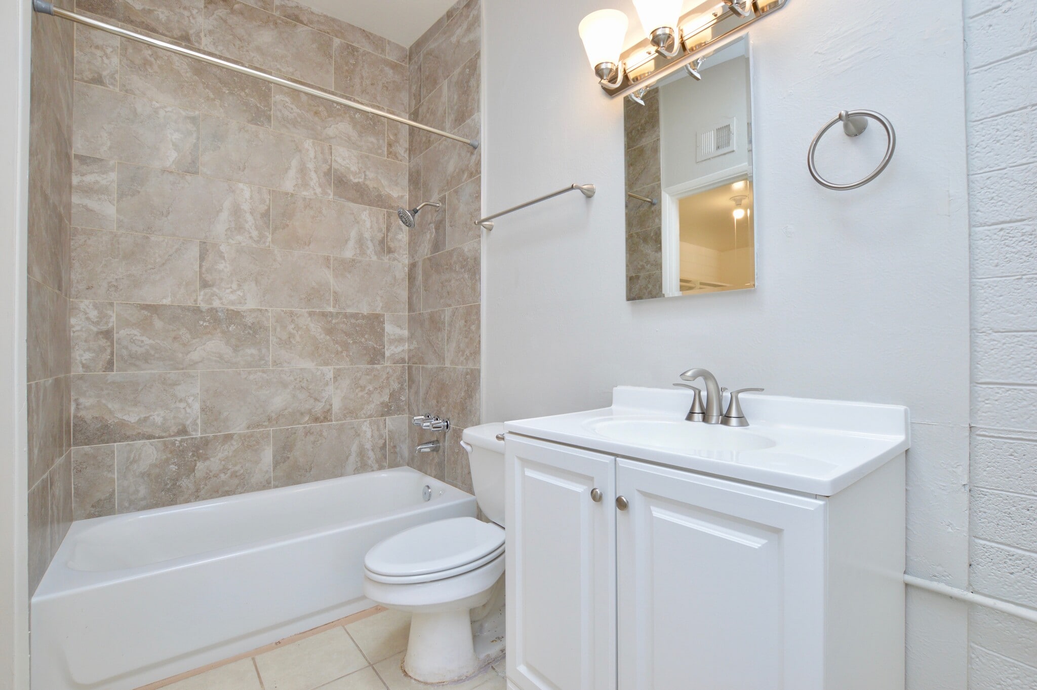 Building Photo - 3207 N 67th Pl