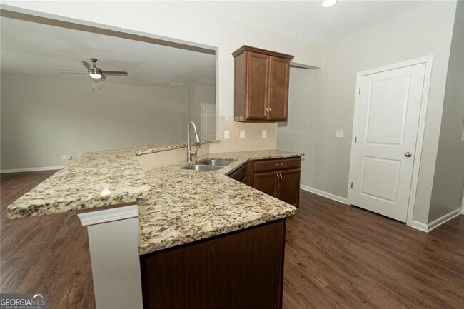 Building Photo - 369 Hardy Water Dr SE