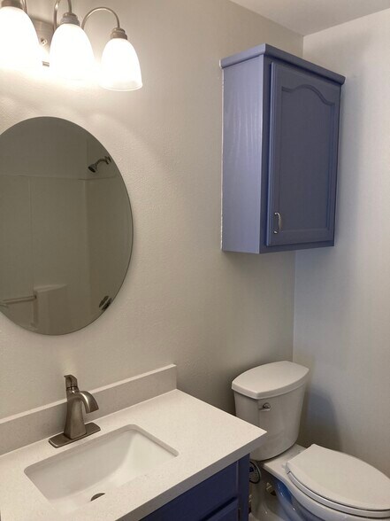 Building Photo - 910 English Ave