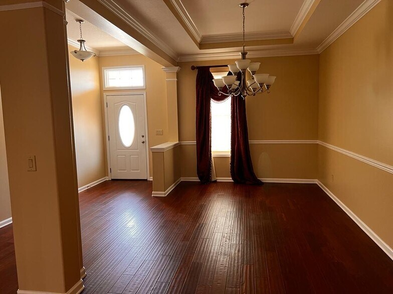 Building Photo - 2702 Broad Wing Ave