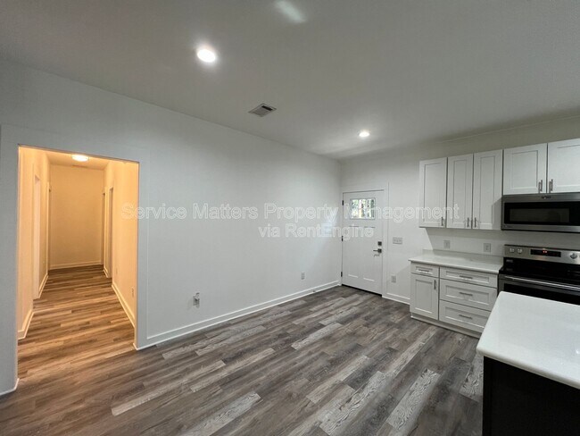 Building Photo - 6150 Franklin St