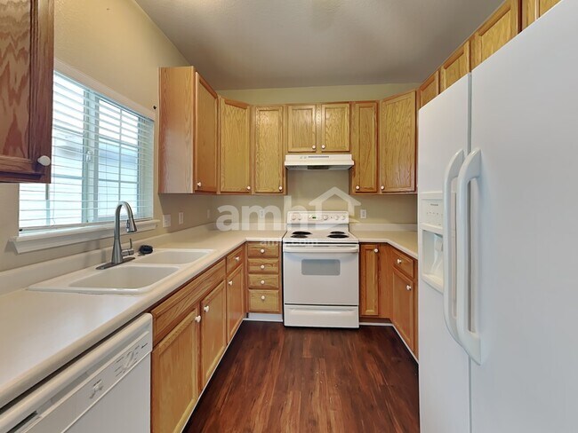 Building Photo - 1373 S Quintero Way