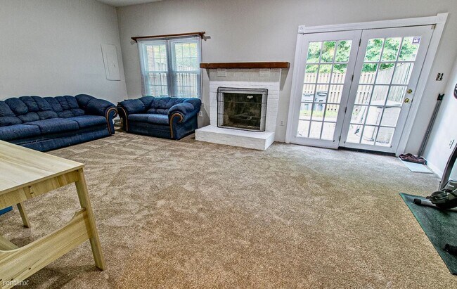 Building Photo - 4 br, 3.5 bath House - 4915 Carriagepark Rd