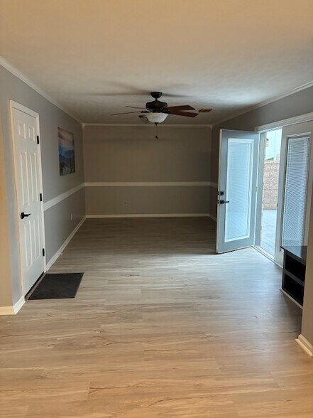Family Room - 4918 Stewart Ridge Rd