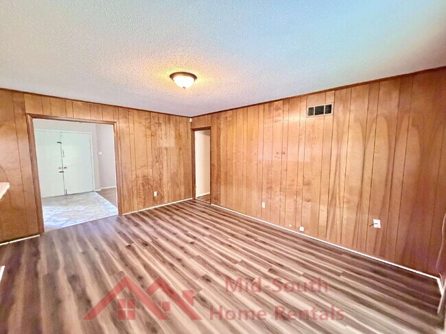 Building Photo - 3856 Warrington Cove