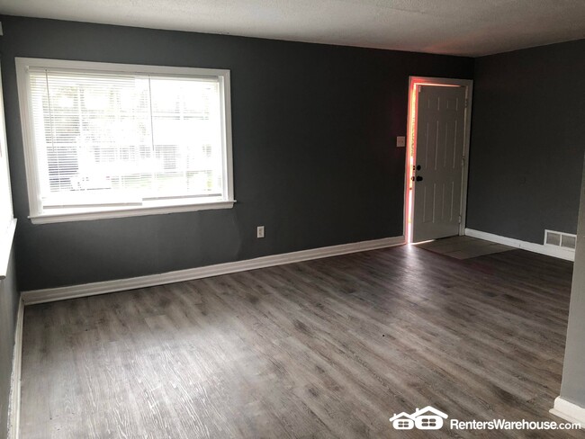 Building Photo - 6133 Walrond Ave
