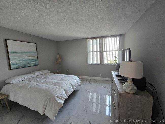Building Photo - 3450 S Ocean Blvd