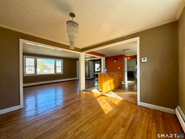 Building Photo - 44 Crabapple Rd