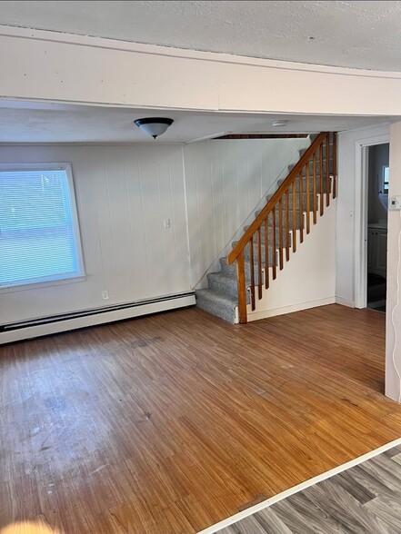 Building Photo - 23 Proctor St