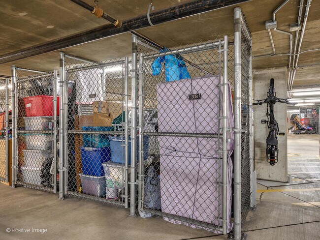 Building Photo - 520 N Halsted St