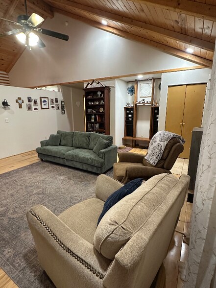 Building Photo - 1388 Newton Rd