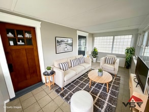 Building Photo - Spacious 3Bd; 1Ba Single Family Home