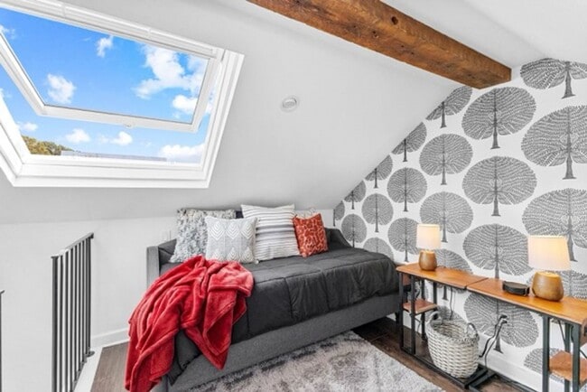 Building Photo - 192 Breakspear Ln