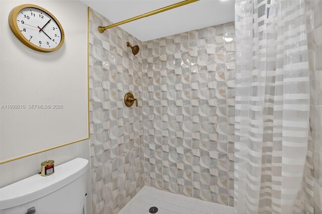 Building Photo - 3000 E Sunrise Blvd