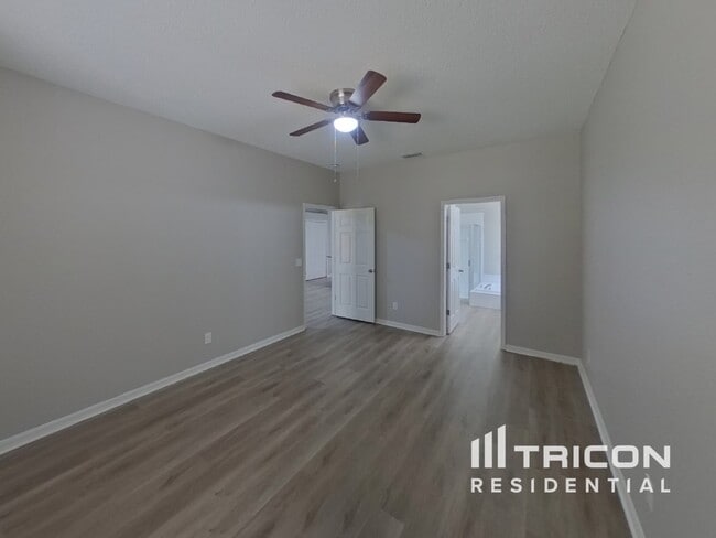 Building Photo - 906 Grand Canyon Dr