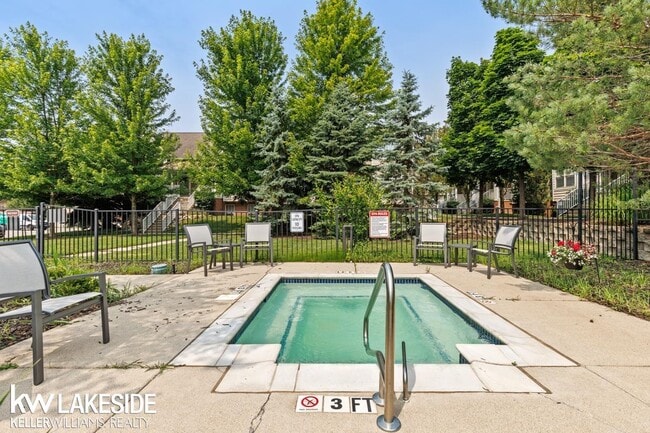 Building Photo - 45626 Stadler St