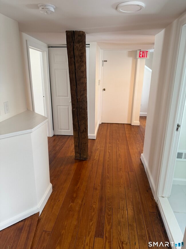 Building Photo - 1185 Linden Ave