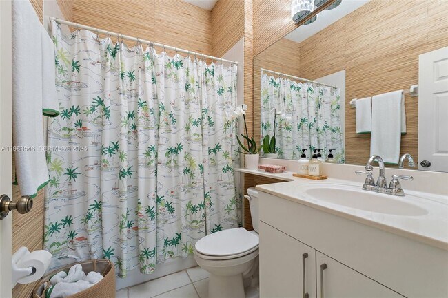 Building Photo - 1832 SW Willowbend Ln