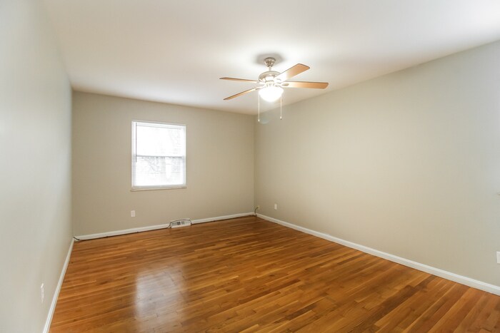 Building Photo - 6072 Tridale Ct