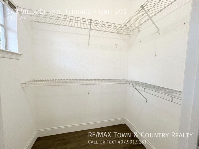 Building Photo - 143 Villa Di Este Terrace