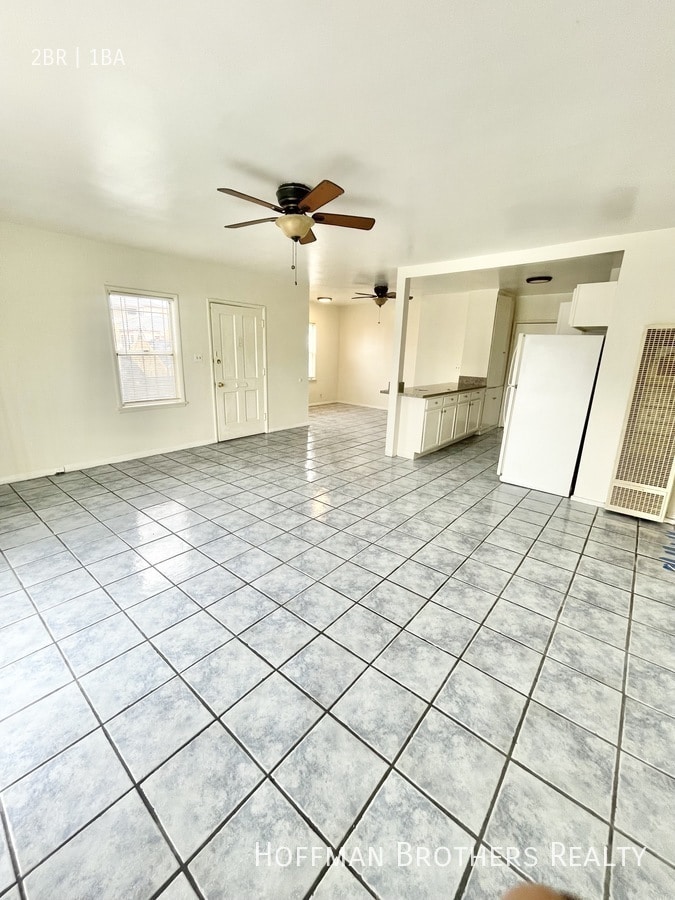 Building Photo - 2838 W Vernon Ave