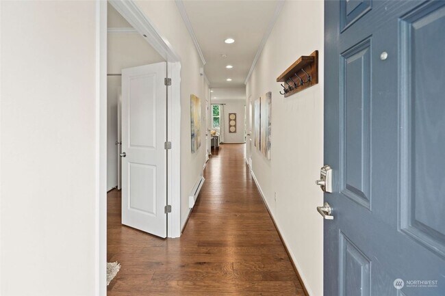 Building Photo - Immaculate Home in the Heart of High Point...