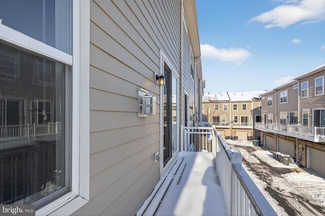 Building Photo - 3716 Foote St NE