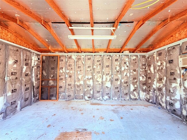 Building Photo - 1703 Hatch Rd