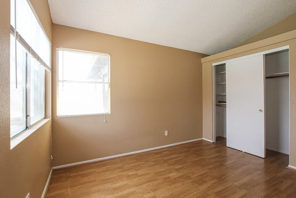Building Photo - 8003 W Larkspur Dr